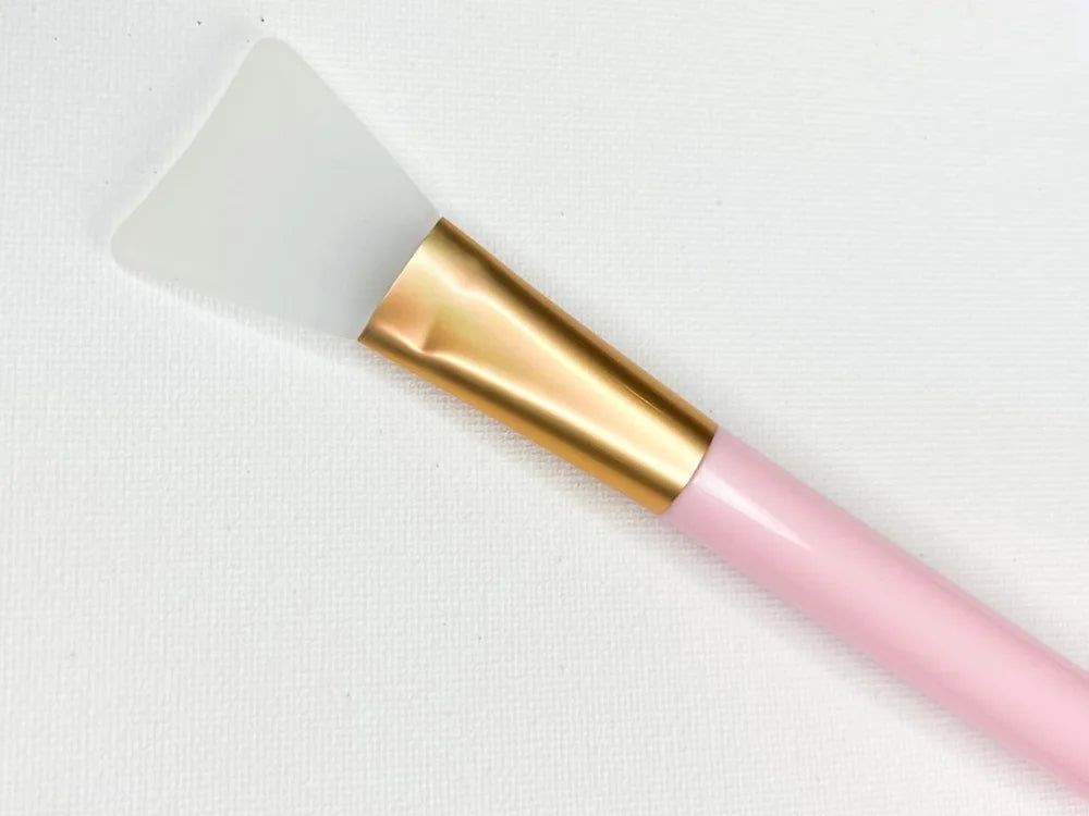 Silicon face mask applicator